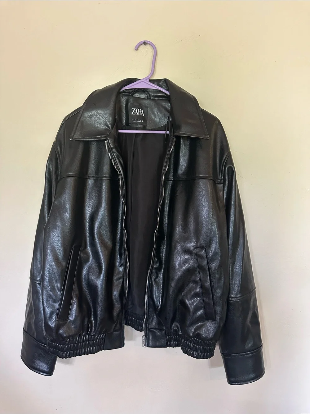 Men's Black Leather Bomber Jacket - Classic Zip Front